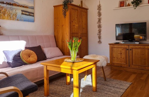 Arlaching Apartamento | Chiemseetraum, im Erdgeschoss mit Seeblick, 1-2 Personen, 36 qm