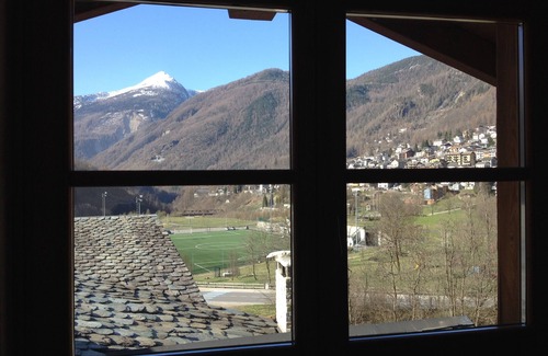Chiesa in Valmalenco Cabina | Chiesa en casa de piedra de Valmalenco