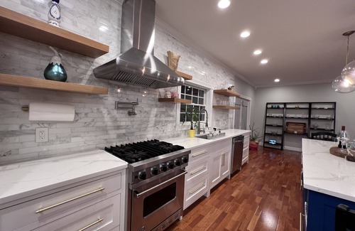 Fairfield Casa | Chilax with family in modern colonial Cul de sac near university