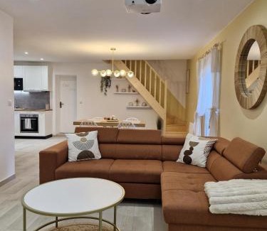 Chevannes Casa | Chill House - Maison 2 chambres - Option Jacuzzi