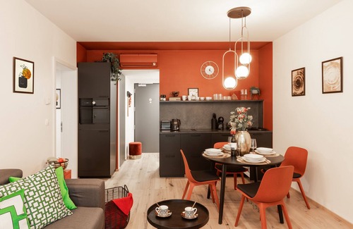 Karlin Apartamento | Chill in Oriental Splendour