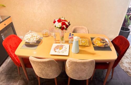 Al Duqqi Apartamento | Chill out, An Atmosphere of Sophistication Awaits You