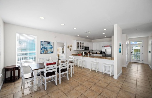 Morgantown Casa | Chill Out - Sleeps 15 - Morgan Town - Fort Morgan - Signature Properties