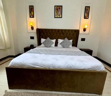 DLF Phase 3 Cama Y Desayuno | Chill Place - The Nest