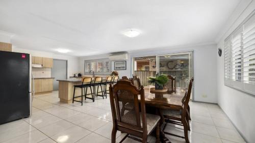 Coffs Harbour Casa | Chillax - Walk to Beach, Sauna, Pet-Friendly, Sleeps 6