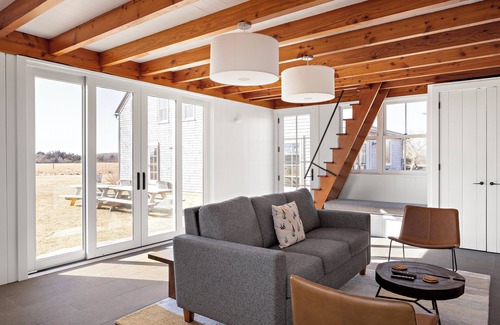Chilmark Casa | Chilmark 1-bedroom Bunk house, WiFi, AC. Private Beach, Pets. No kitchen