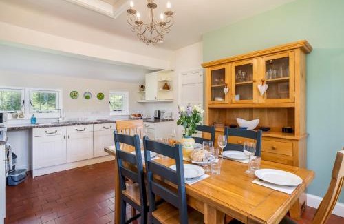 Little Missenden Casa | Chilterns Farm Cottage Hideaway Pass the Keys