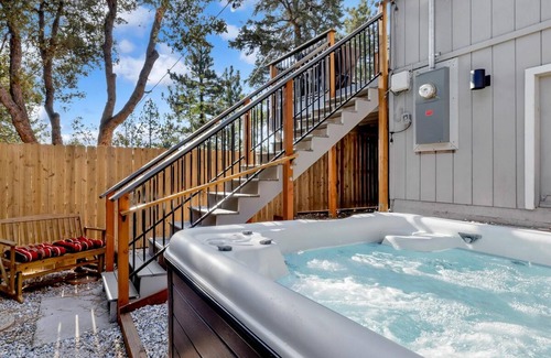 Whispering Forest Cabina | Chimney Peak Chalet #2048 by Big Bear Vacations