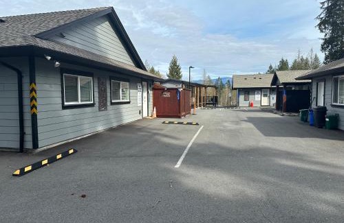 Port Alberni Casa | Chims Cabins - Port Alberni