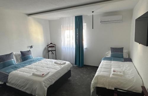Surcin Hotel | China Town prenoćište