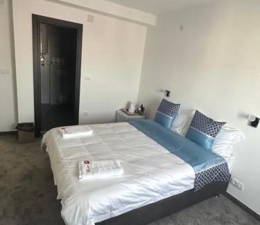 Surcin Hotel | China Town prenoćište