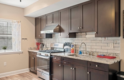 Chinatown Apartamento | Chinatown Bi-Level 2BR Apartment + Basketball Court