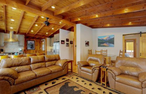 Green Mountain Falls Casa | Chipmunk Cabin