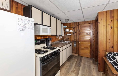 Chippewa Lake Cabina | Chippewa Bluffs Resort Spacious Combined 2BR 2BA Cabins