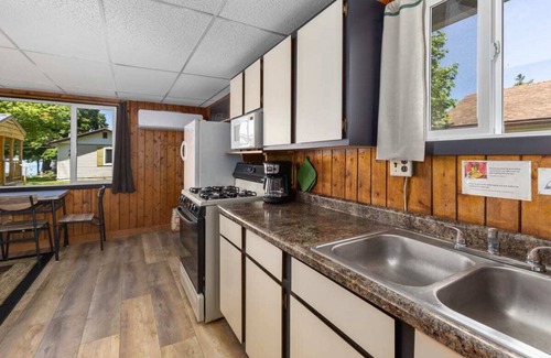 Chippewa Lake Cabina | Chippewa Bluffs Resort Spacious Combined 2BR 2BA Cabins