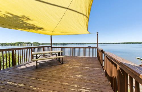 Chippewa Lake Casa | Chippewa Bluffs Resort Spacious Combined 2BR 2BA Cabins