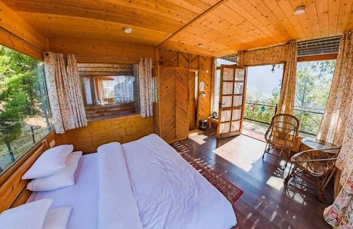 Naina Range Hotel | Chirpingi Birdz Resort