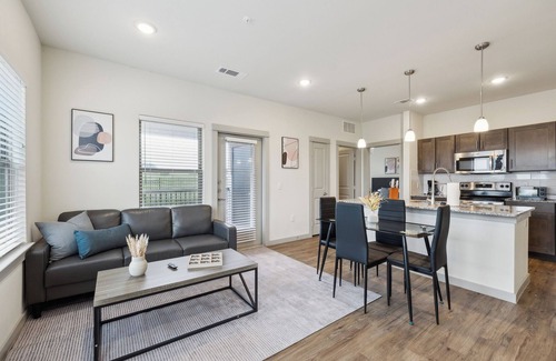 Cleburne Apartamento | Chisholm Trace 222 I Comfy 2 Bed 2 Bath