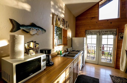 Kalifornsky Cabina | 'Chisik Cabin' Waterfront/Sunset Views