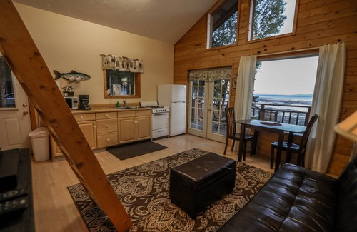 Kalifornsky Cabina | 'Chisik Cabin' Waterfront/Sunset Views