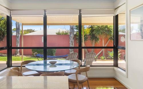 Hayborough Casa | Chiton Rocks Court - Mini Oasis by the Sea