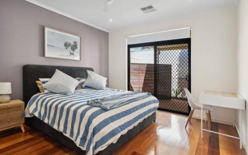 Hayborough Casa | Chiton Rocks Court - Mini Oasis by the Sea