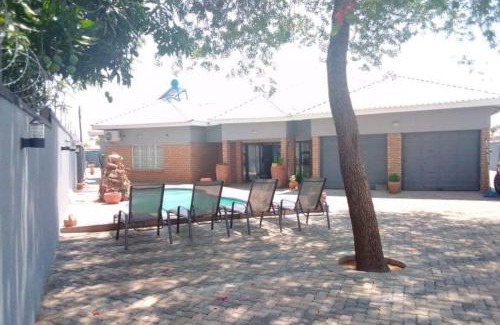 Victoria Falls Casa | Chitova’s Guesthouse