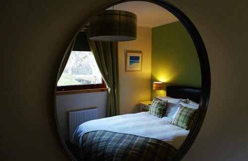 Mallaig Hotel | Chlachain Inn