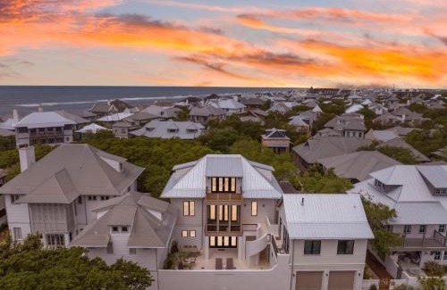 West Panama City Beach Casa | Chloe's Cottage and Carriage House