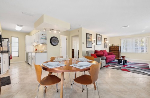 Siesta Key Casa | Chloe's Villa on Siesta Key, A Private 1/1 Escape