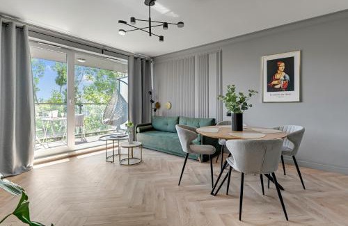 Old Town Apartamento | Chmielna Park - City Center & Parking by Downtown Apartments