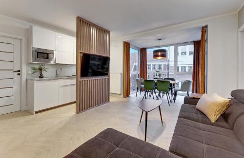 Old Town Apartamento | Chmielna Park - City Center & Parking by Downtown Apartments