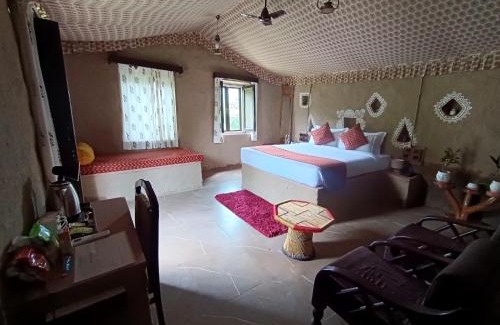 Jhiri Complejo | Chokhiwadi Forest Retreat