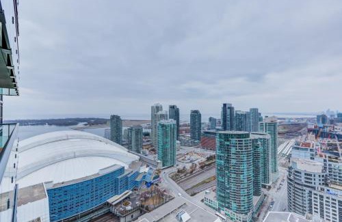 Toronto Entertainment District Apartamento | CHOL Furnished Suites Heart of Downtown Toronto, 2 Beds, Free Parking, CN Tower View