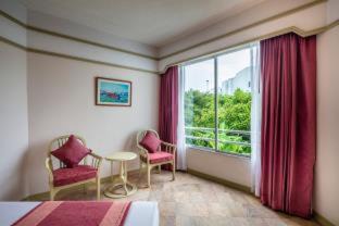 North Pattaya Complejo | Cholchan Pattaya Beach Resort - SHA Extra Plus