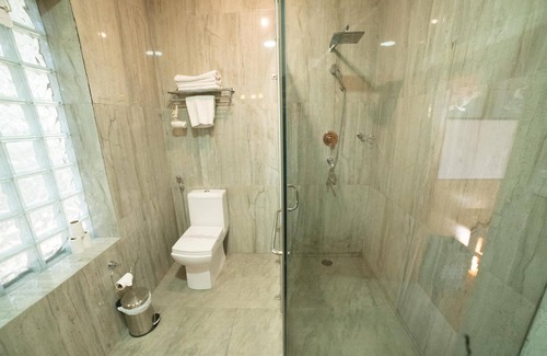 Dharamshala Hotel | Chonor House