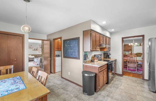 West Olive Casa | Choose either Christmas or New Year’s- Private Mini Resort w Indoor Pool & Sauna
