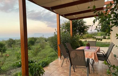 Gramvousa Casa | Chrissi's house with garden and sea view Zerviana