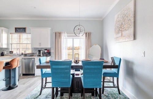 Emory Casa | Christian & Charming 2-bedrooms with fitness room in Emory