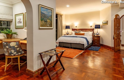 Nelspruit Casa | Christie's at 32 on Russell