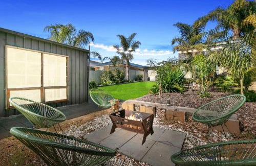 Christies Beach Apartamento | Christies Garden - A Beachside Entertainer's Gem