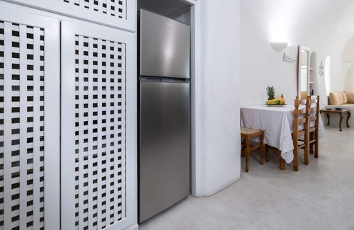 Fira Casa | Christina's Cave House