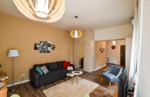 Krisztinavaros Apartamento | Christine Apartment close to the Buda Castle