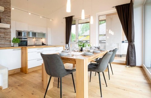 Eben im Pongau Apartamento | Christine Penthouse by Interhome