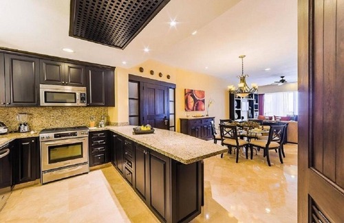 Zona romántica Complejo | Christmas Week in a 3 Bedroom Lock-Off Oceanfront Suite @ Garza Blanca PVR