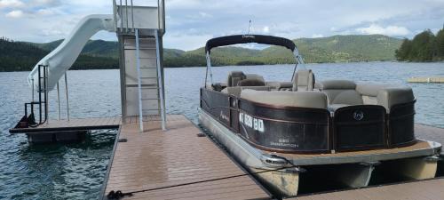 Kalispell Casa | Christy's Cottage, Waterfront w/Slide & Ice Shanty