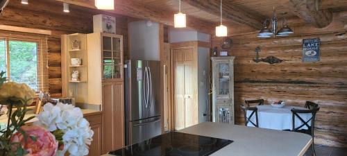 Kalispell Casa | Christy's Cottage, Waterfront w/Slide & Ice Shanty