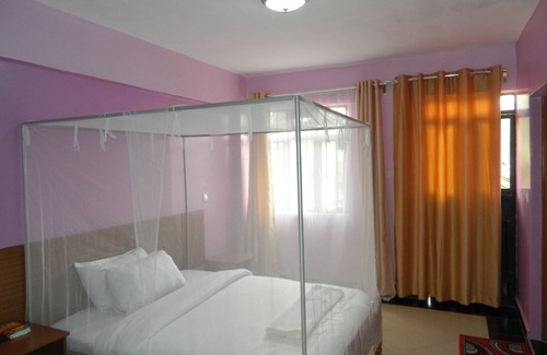 Embu Casa | Chrysalis Guest House & Restaurant Embu