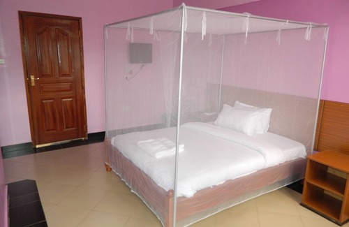 Embu Casa | Chrysalis Guest House & Restaurant Embu
