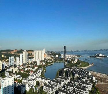 Bai Chay Apartamento | Chuỗi căn Homestay 3 ngủ - đầy đủ tiện nghi - view biển